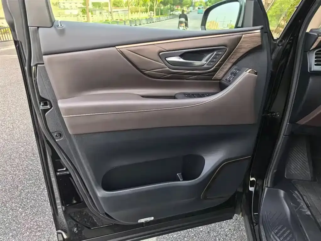Toyota Vellfire 2024 из CN, фото 10