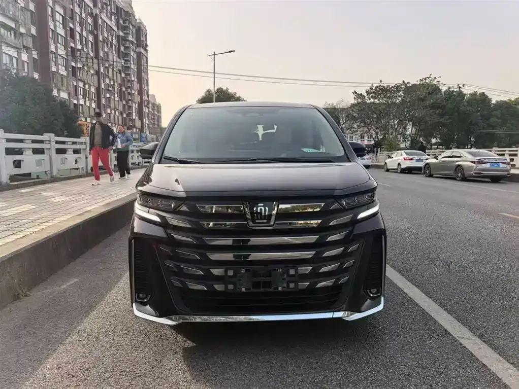 Toyota Vellfire 2024 из CN, фото 2