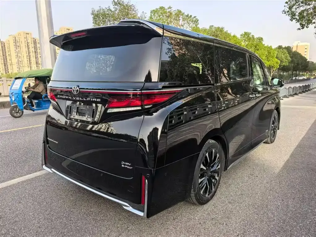 Toyota Vellfire 2024 из CN, фото 4