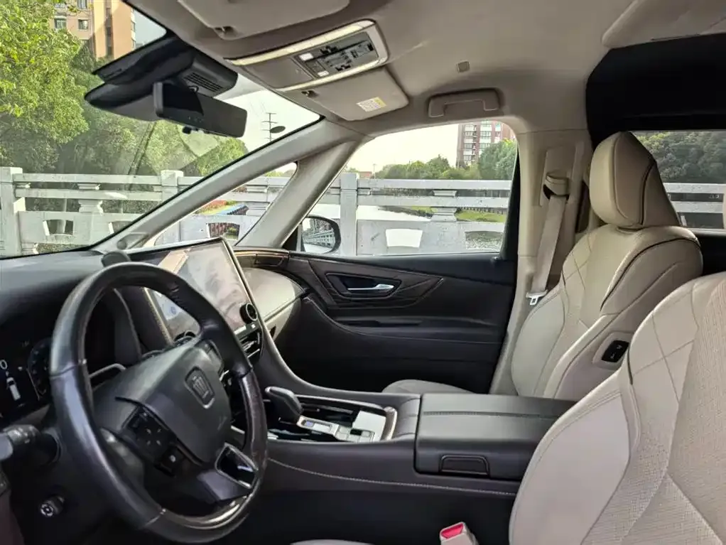 Toyota Vellfire 2024 из CN, фото 7