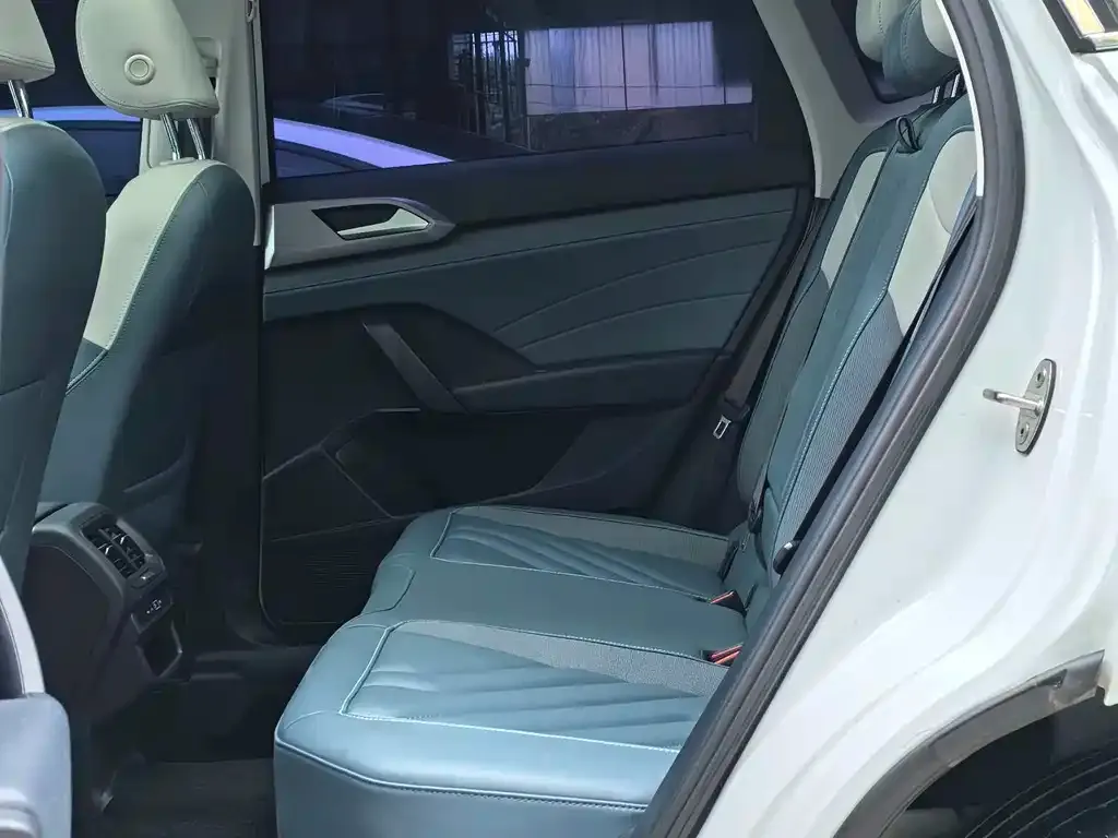 Volkswagen Tharu 2024 из CN, фото 8