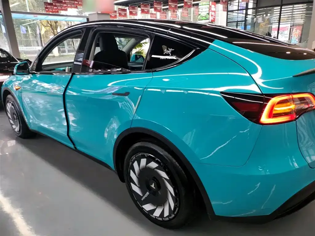 Tesla Model Y 2023 из CN, фото 5
