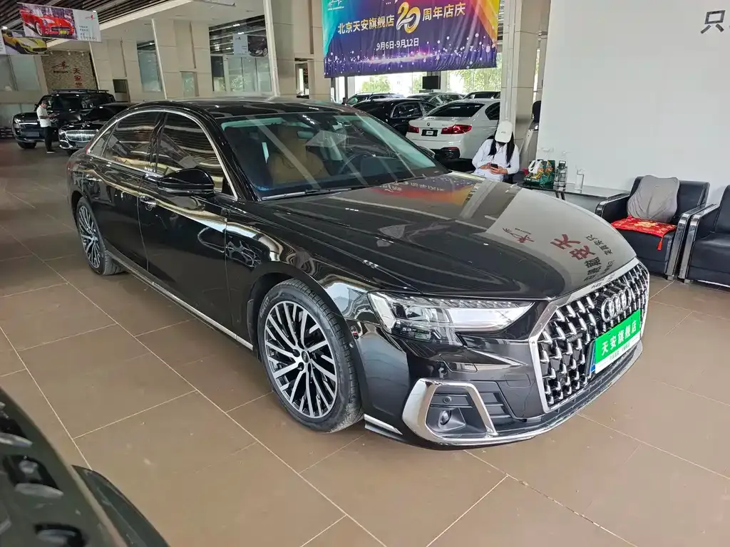Audi A8 2023 из CN, фото 3