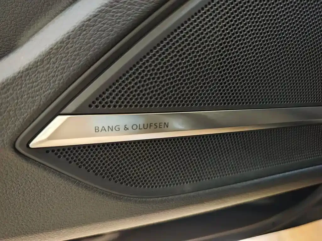 Audi A8 2023 из CN, фото 4