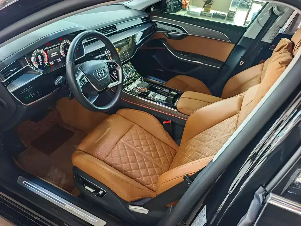 Audi A8 2023 из CN, фото 6