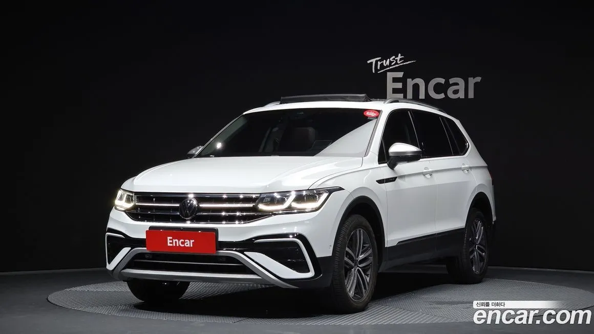 Volkswagen Tiguan — фото 1
