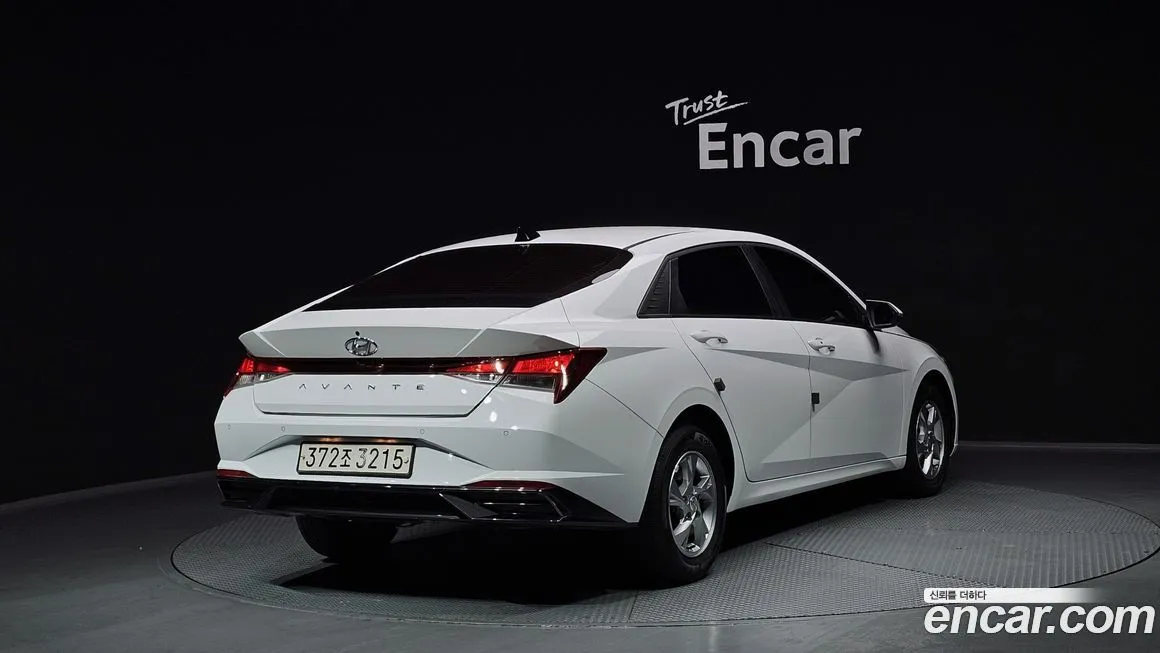 Hyundai AVANTE — фото 2