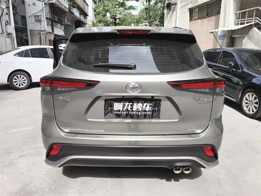 Toyota Crown Kluger 2025 из CN, фото 7