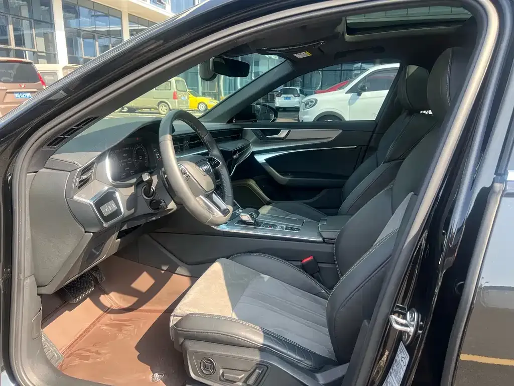 Audi A6L 2022 из CN, фото 3
