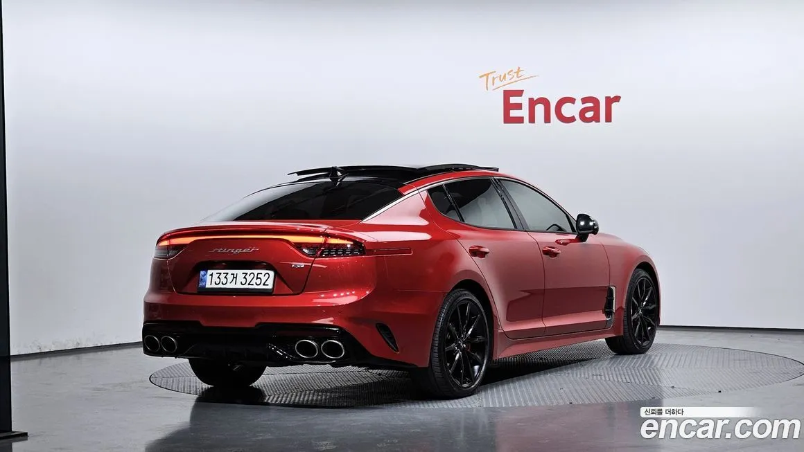 Kia Stinger 2023 из KR, фото 2