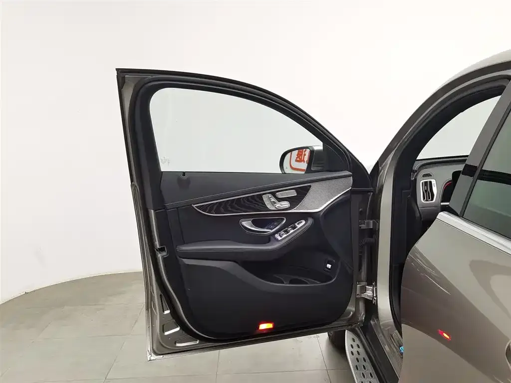 Mercedes-Benz EQC 2022 из CN, фото 8