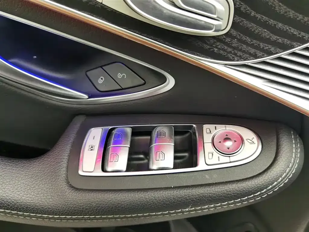 Mercedes-Benz EQC 2022 из CN, фото 9
