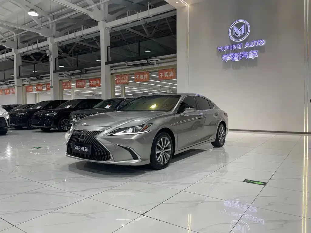 Lexus ES 2021 из CN, фото 1