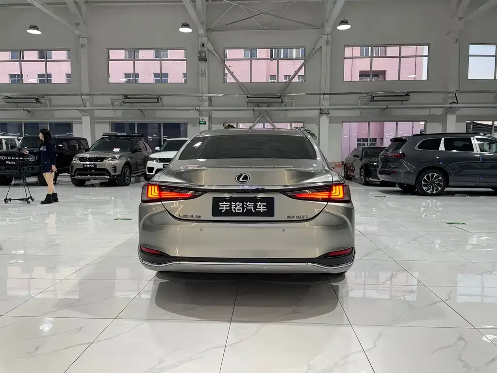 Lexus ES 2021 из CN, фото 5