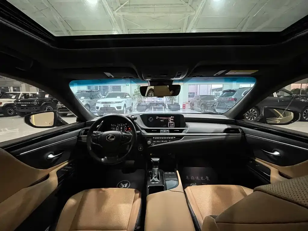 Lexus ES 2021 из CN, фото 8