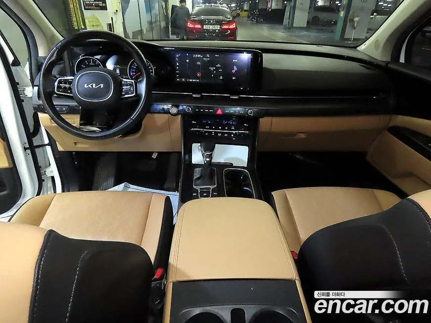 Kia Carnival — фото 10