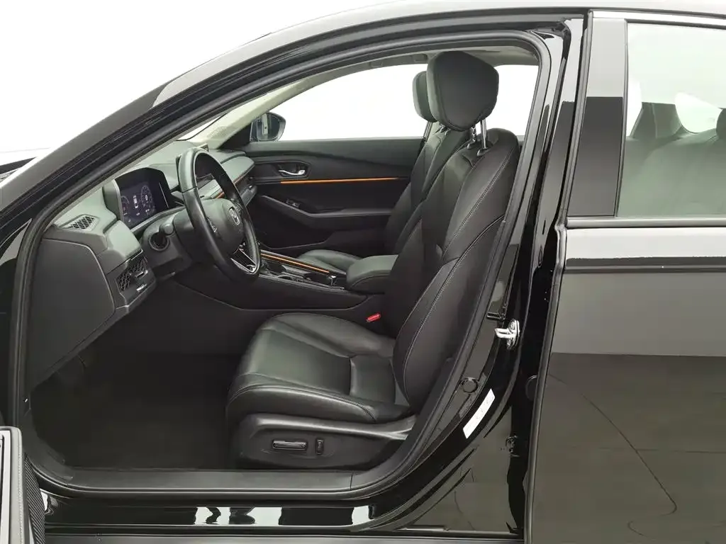 Honda Accord — фото 10