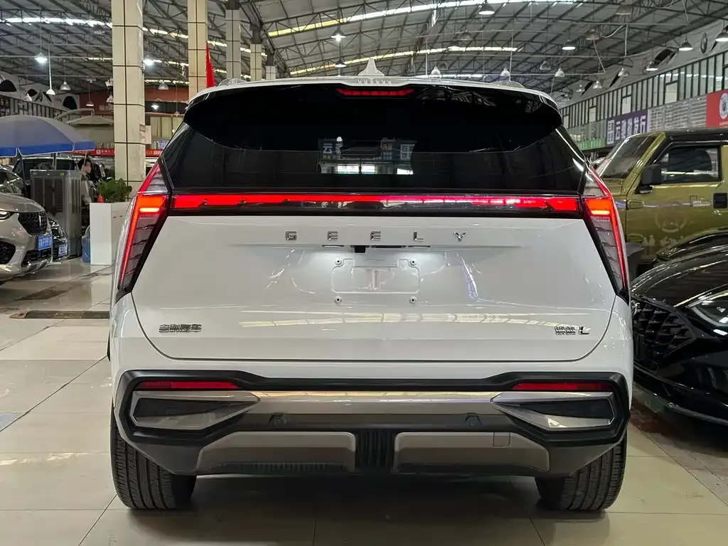 Geely Boyue L 2023 из CN, фото 4