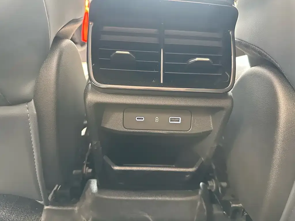 Geely Boyue L 2023 из CN, фото 8