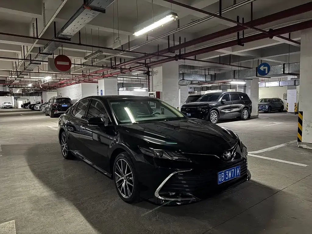 Toyota Camry 2021 из CN, фото 2