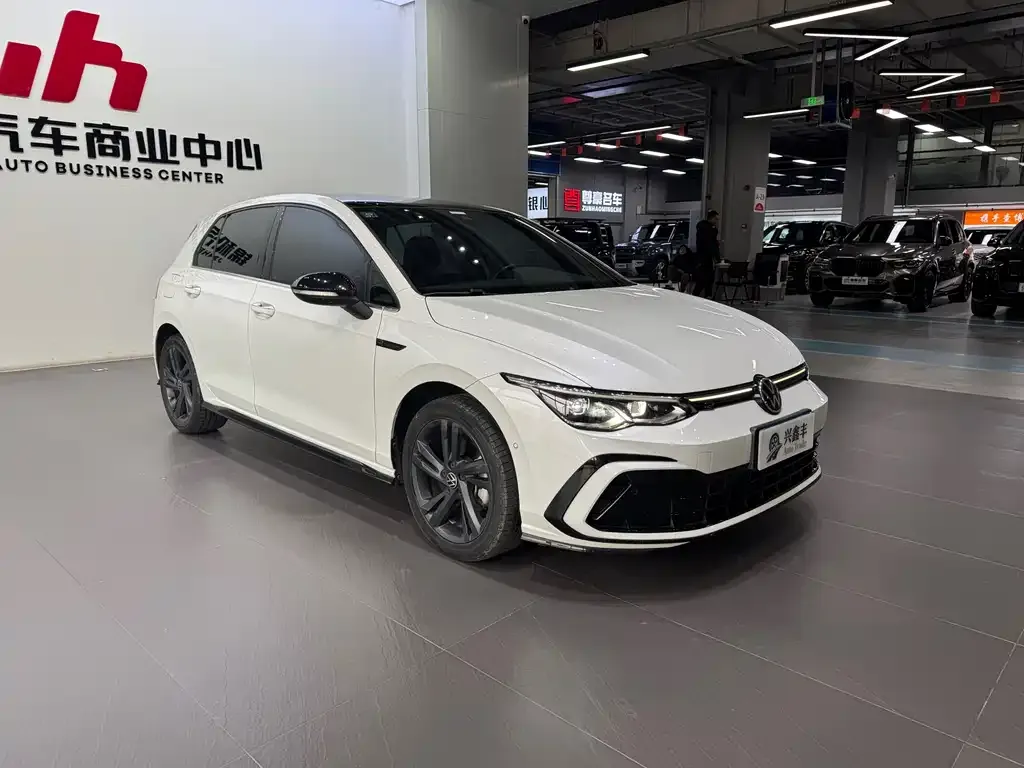 Volkswagen Golf 2022 из CN, фото 3