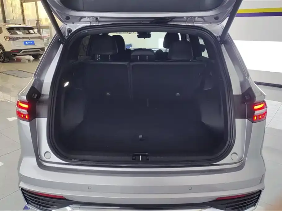 Geely Xingyue L 2025 из CN, фото 4