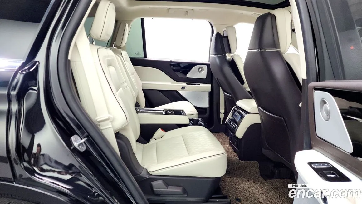 Lincoln Aviator 2023 из KR, фото 10