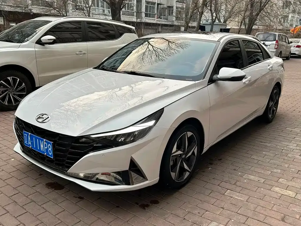 Hyundai Elantra 2022 из CN, фото 1