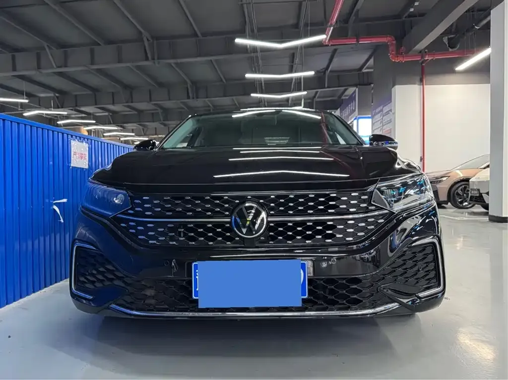 Volkswagen Passat — фото 3