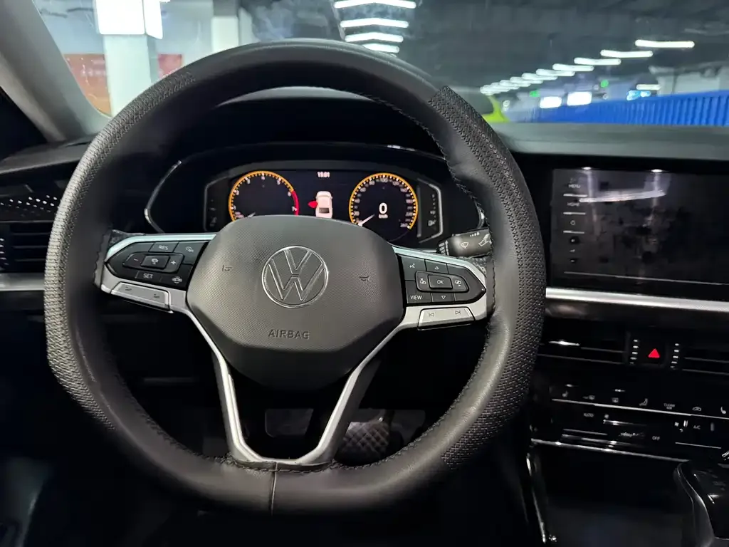 Volkswagen Passat — фото 9