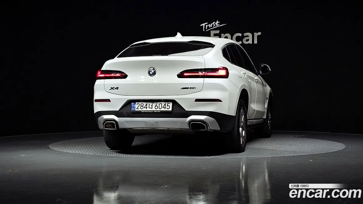 BMW X4 — фото 4