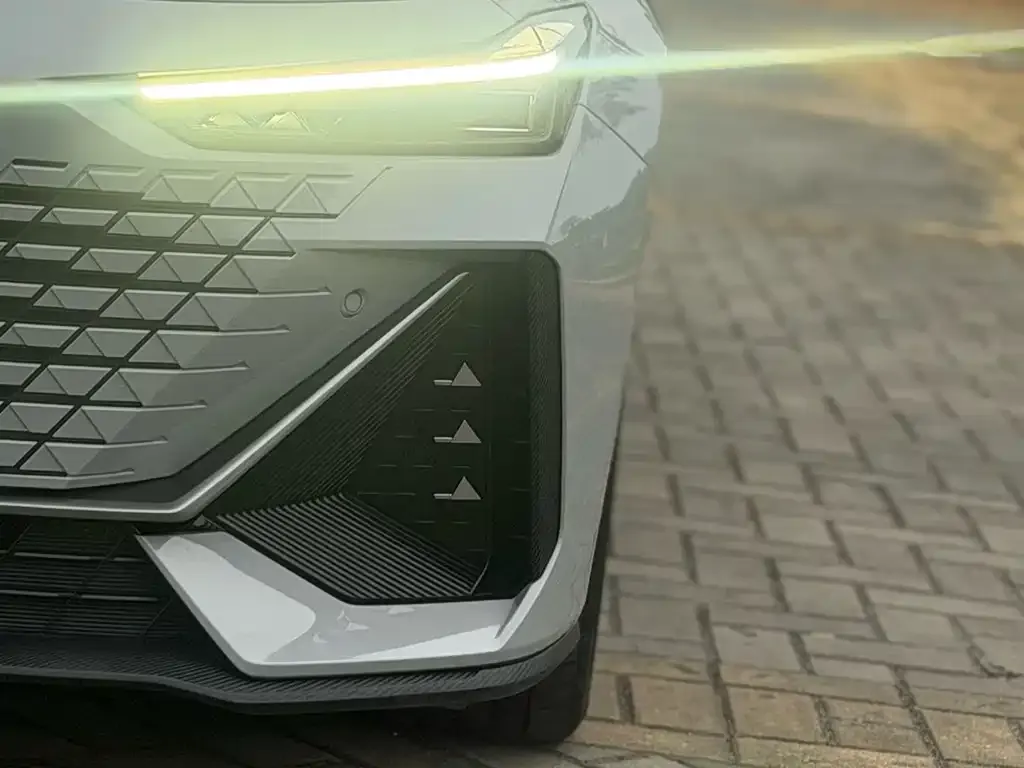 Changan UNI-V 2022 из CN, фото 4