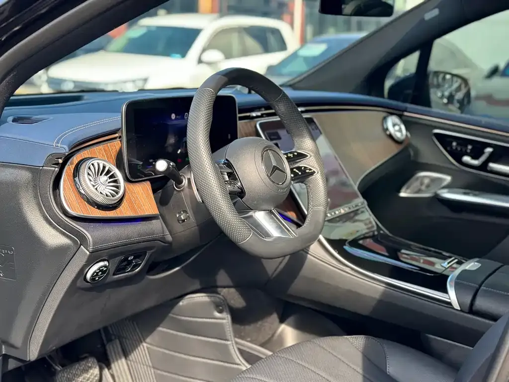 Mercedes-Benz EQE SUV 2023 из CN, фото 8