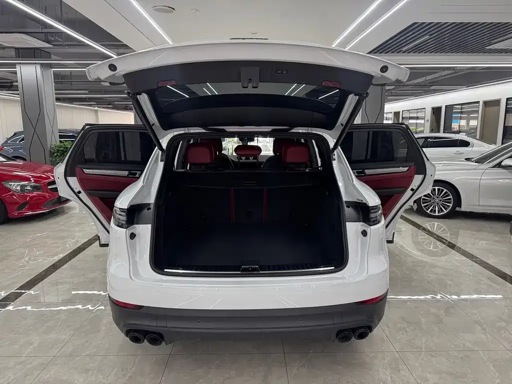 Porsche Cayenne 2023 из CN, фото 9