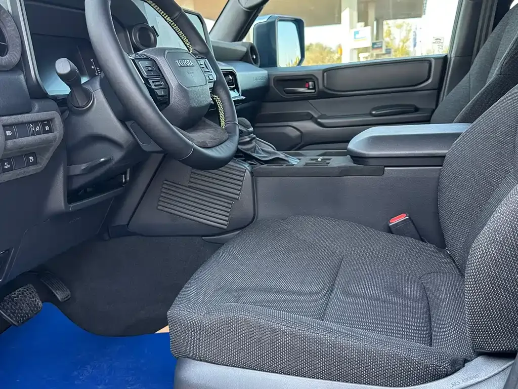 Toyota Prado 2025 из CN, фото 10