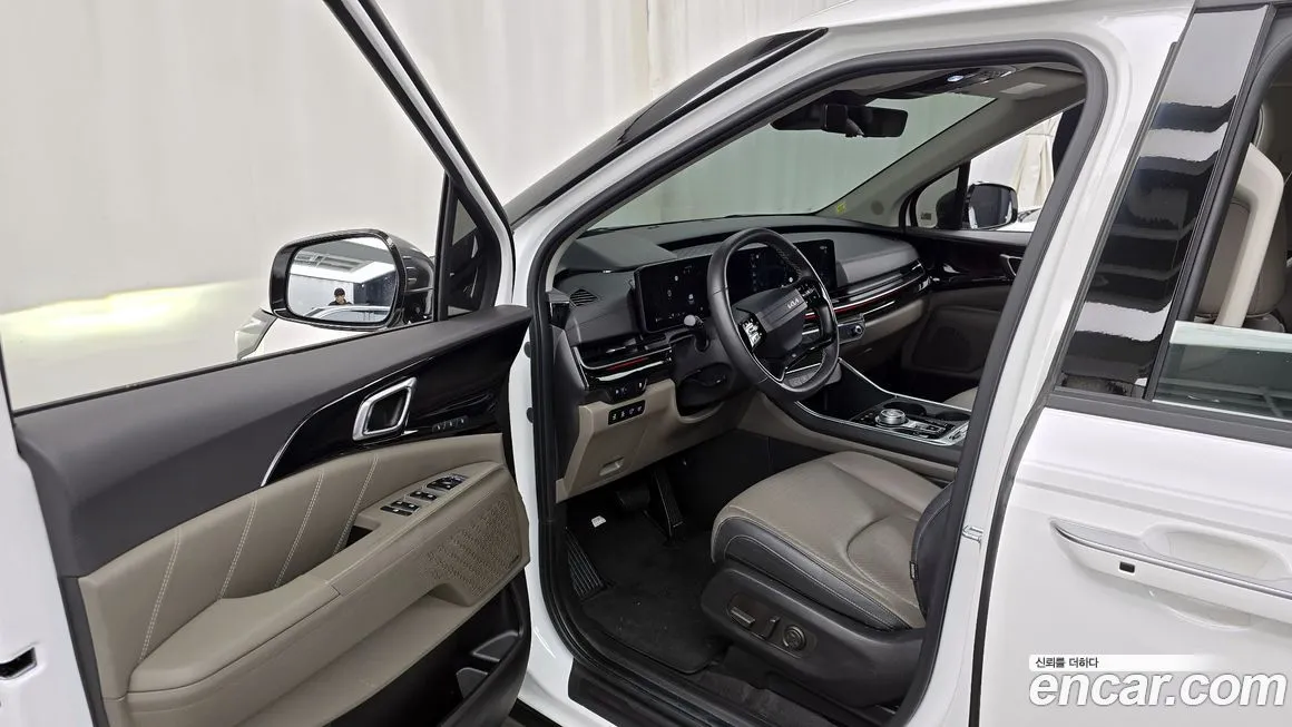 Kia Carnival — фото 10