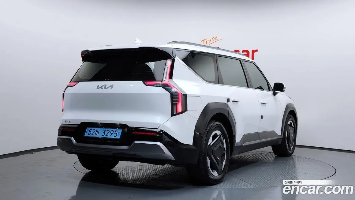 Kia EV9 2024 из KR, фото 2