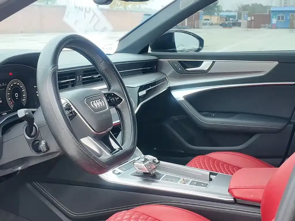 Audi A6L 2022 из CN, фото 6