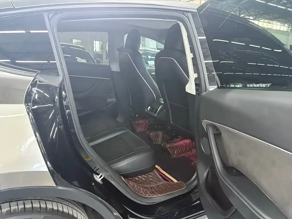 Tesla Model Y 2022 из CN, фото 9
