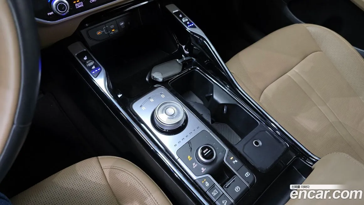 Kia Sorento — фото 9