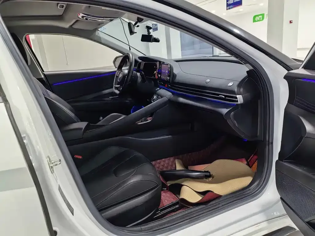 Hyundai Elantra 2022 из CN, фото 8