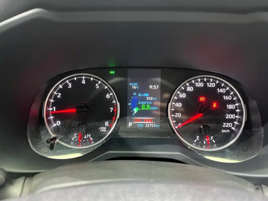 Toyota Wildlander 2022 из CN, фото 8