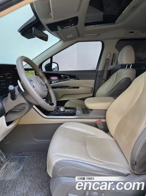 Kia Carnival — фото 10