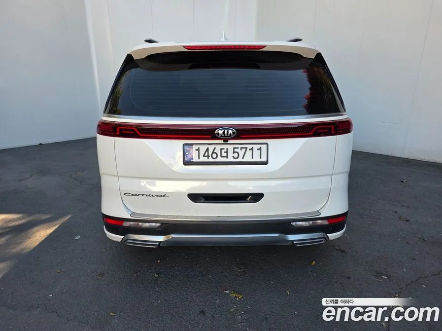 Kia Carnival — фото 3