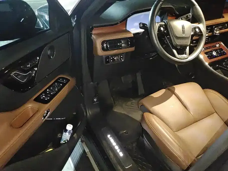 Lincoln Aviator 2024 из CN, фото 9