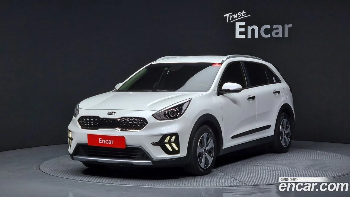 Kia Niro — фото 1