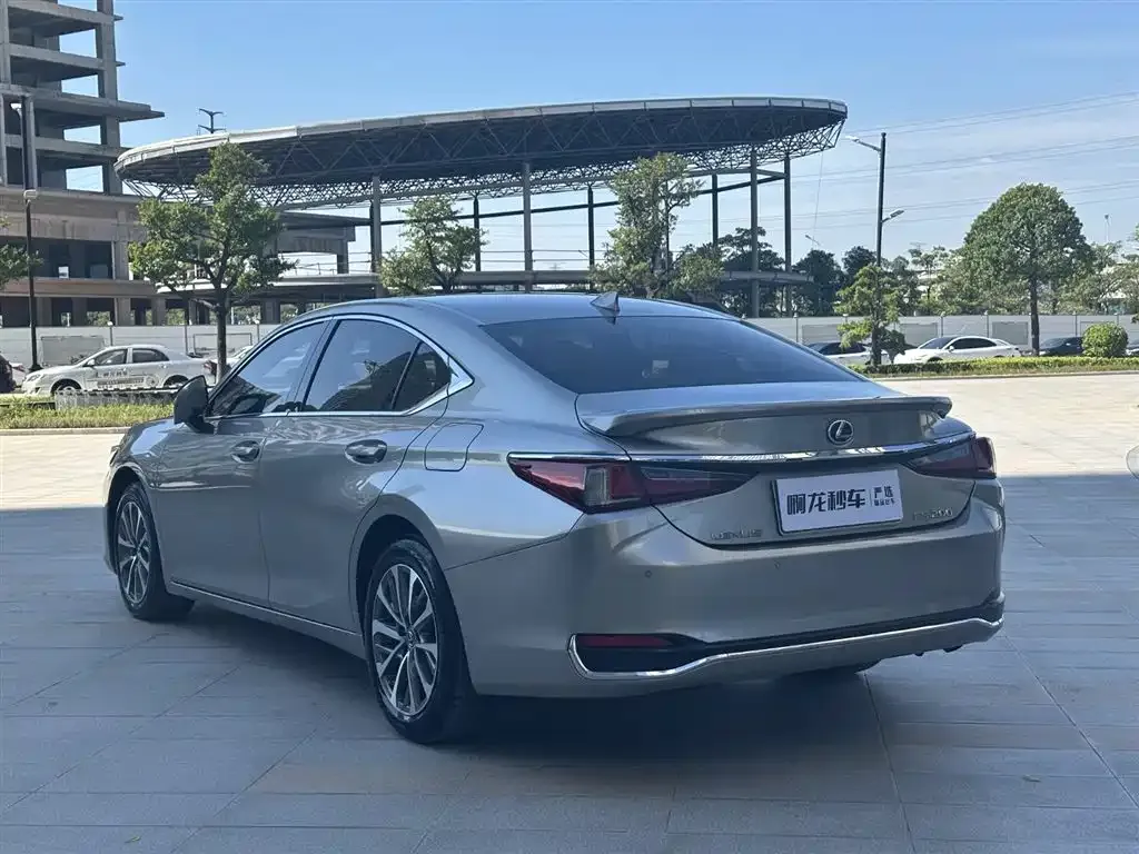 Lexus ES 2023 из CN, фото 8