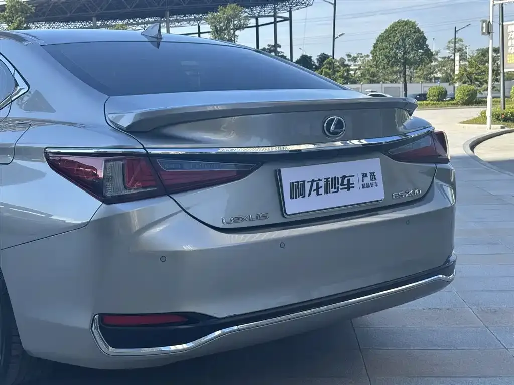 Lexus ES 2023 из CN, фото 9