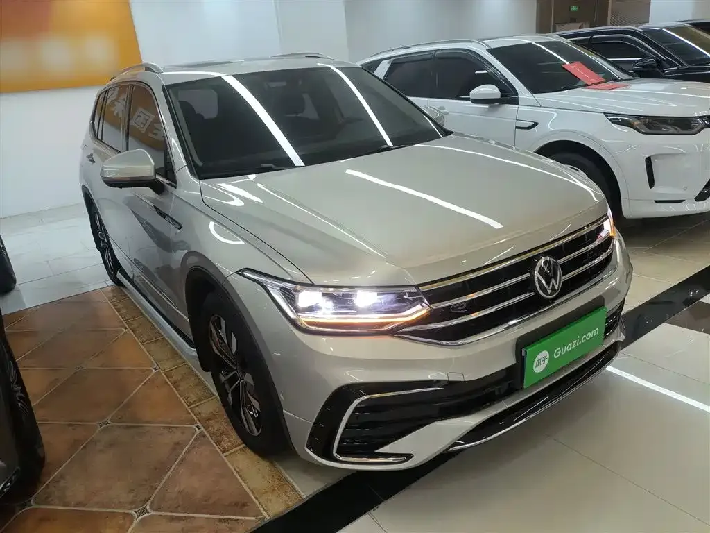 Volkswagen Tiguan L 2022 из CN, фото 4