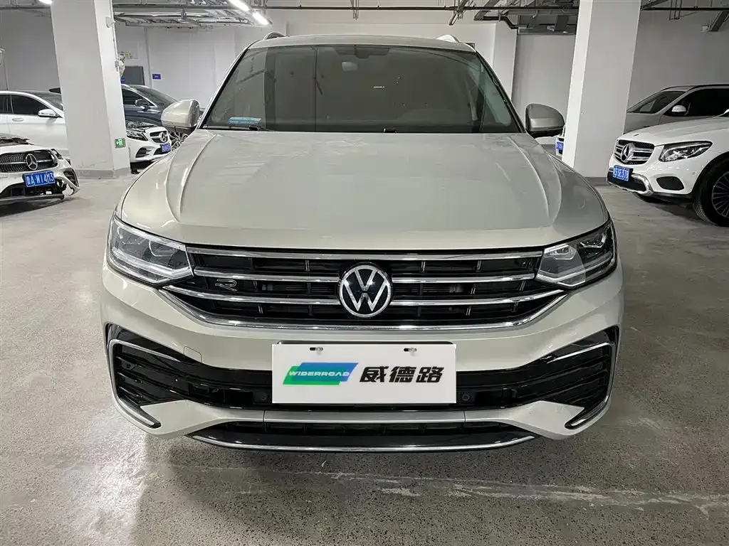 Volkswagen Tiguan L 2022 из CN, фото 2